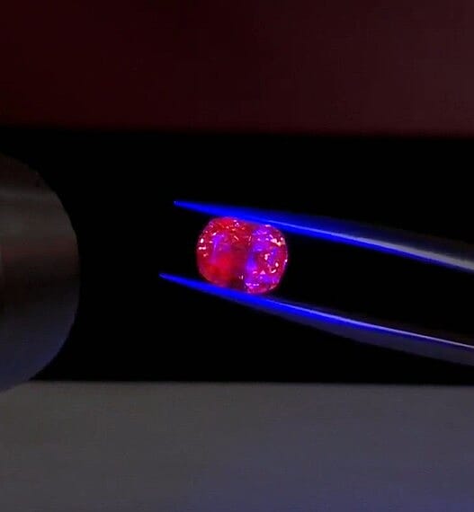 Certified and Appraised AAAA Padparadscha Spinel (Cush Free Size) 1.00 ctw