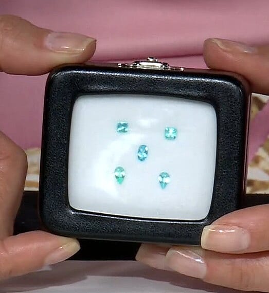 AAA Paraiba Tourmaline (Mix Free Size) 1.00 ctw
