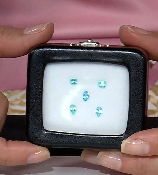 Gem Hunter AAA Paraiba Tourmaline (Size, Qty and Shape Varies) 1.00 ctw