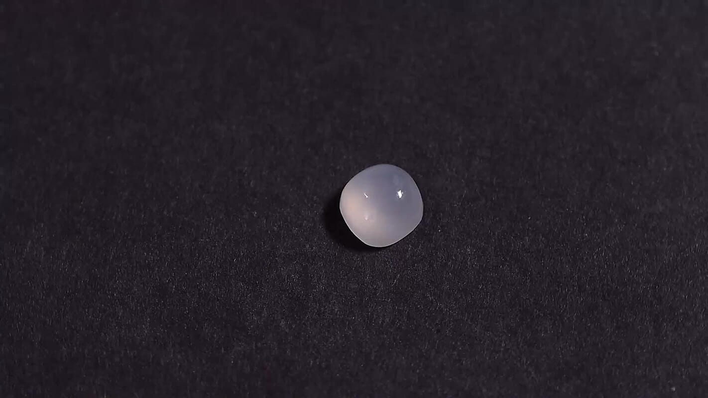 White Moonstone (Cush 6x6 mm) 0.84 ctw
