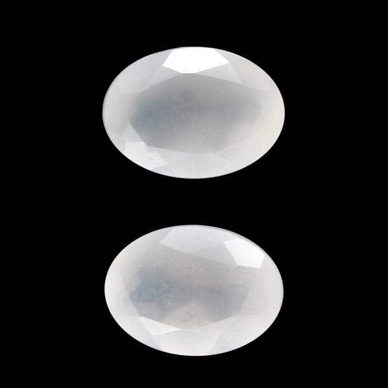 White Moonstone Set of 2 (Ovl 7x5 mm) 1.10 ctw