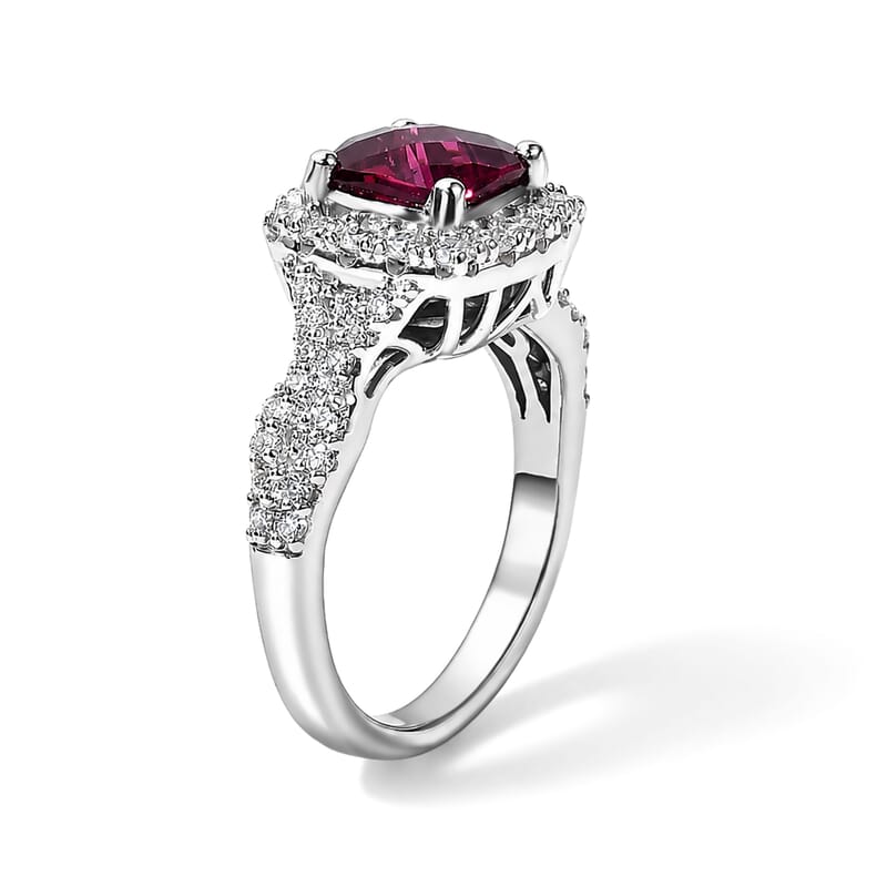 D'Joy Premium Usambara Color Change Garnet and Moissanite 2.50 ctw Ring in Rhodium Over Sterling Silver (Size 6.0)