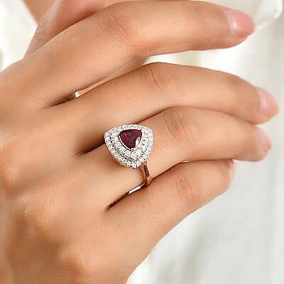 D'Joy Premium Usambara Color Change Garnet and Moissanite 2.25 ctw Ring in 18K Vermeil Rose Gold Over Sterling Silver (Size 6.0)