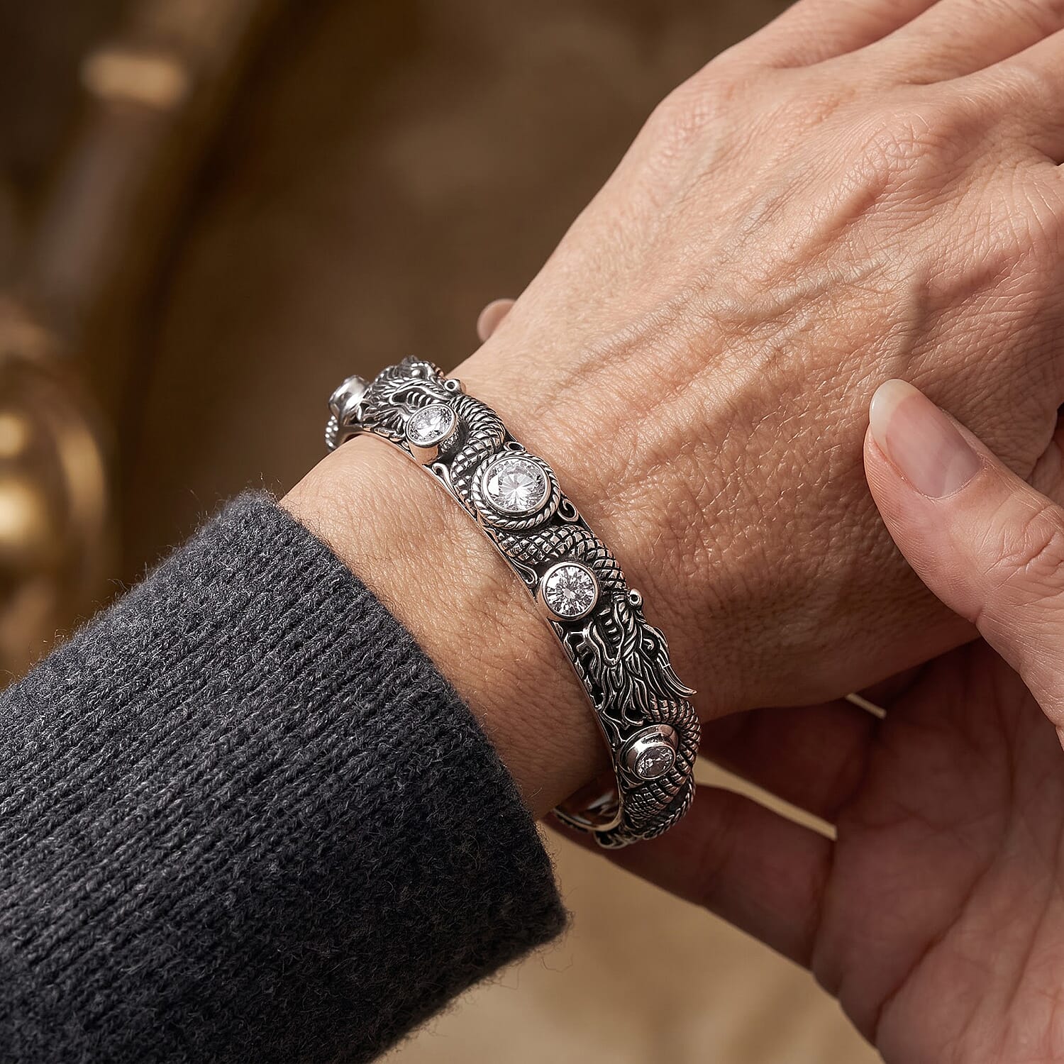D'Joy Bali Legacy Moissanite 2.50 ctw Bangle Bracelet in Sterling Silver (7.25 In)