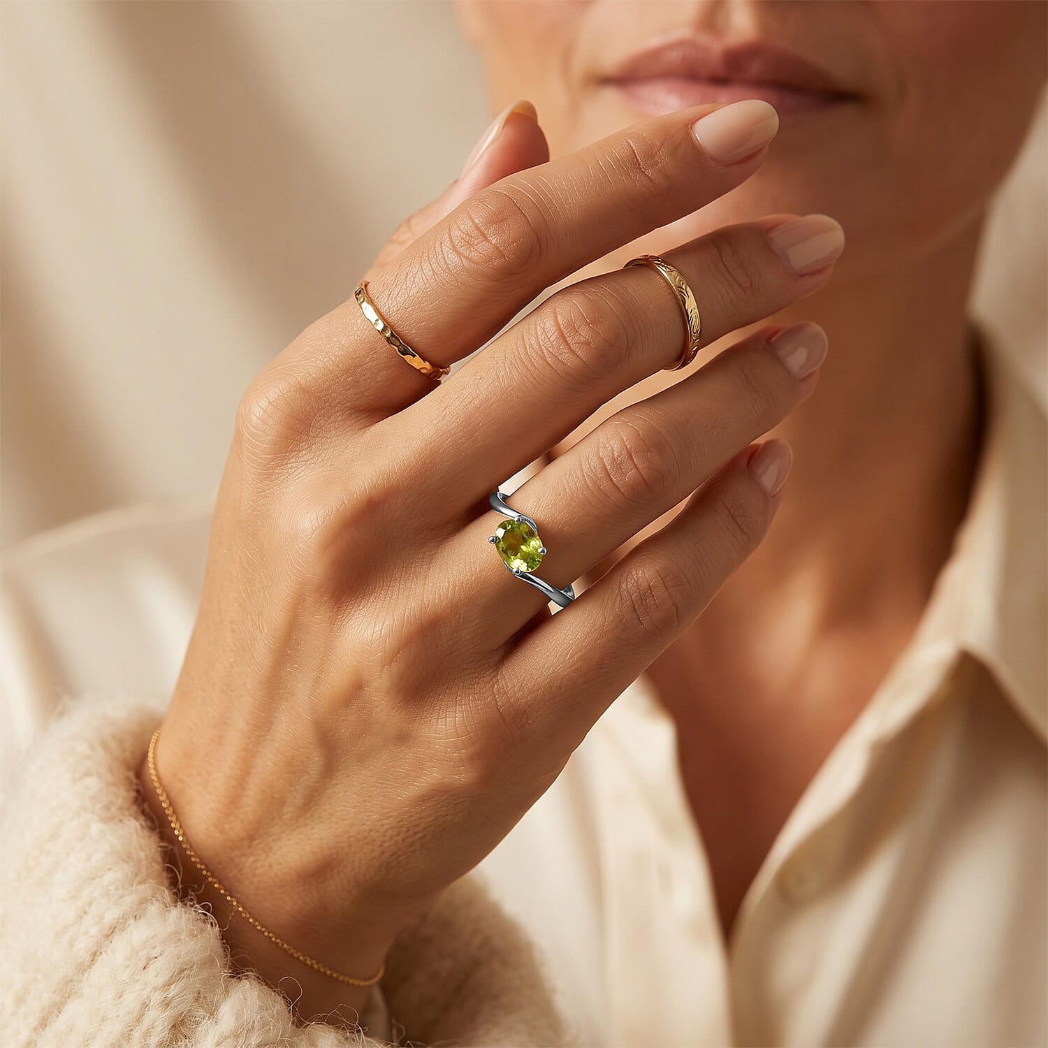 D'Joy Premium Hebei Peridot 1.35 ctw Band Ring in Rhodium Over Sterling Silver (Size 10.0)