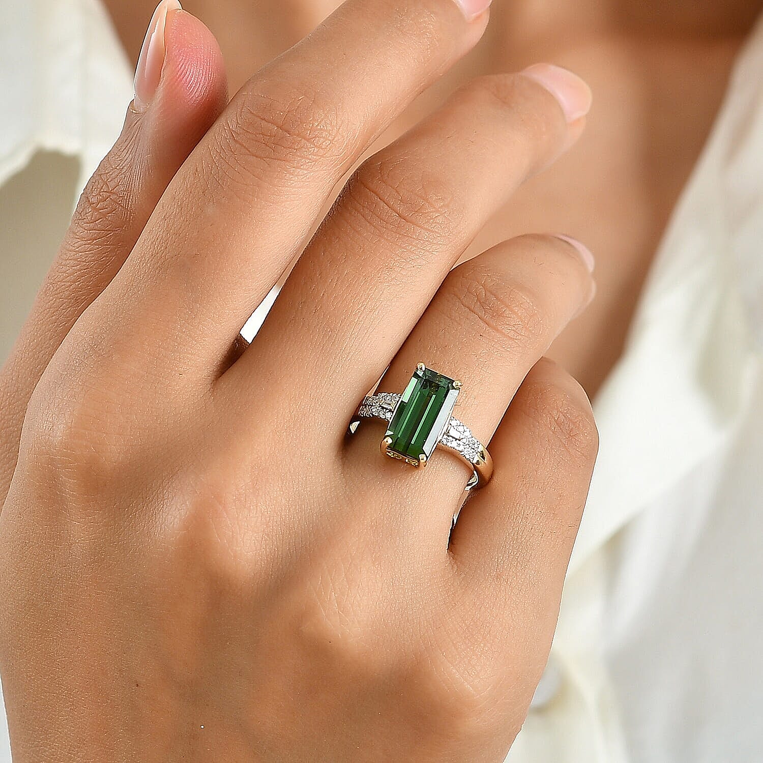 Luxoro AAA Sapo Green Tourmaline and Diamond I2 3.90 ctw Midnight Eclipse Ring in 10K Yellow Gold (Size  6.0)