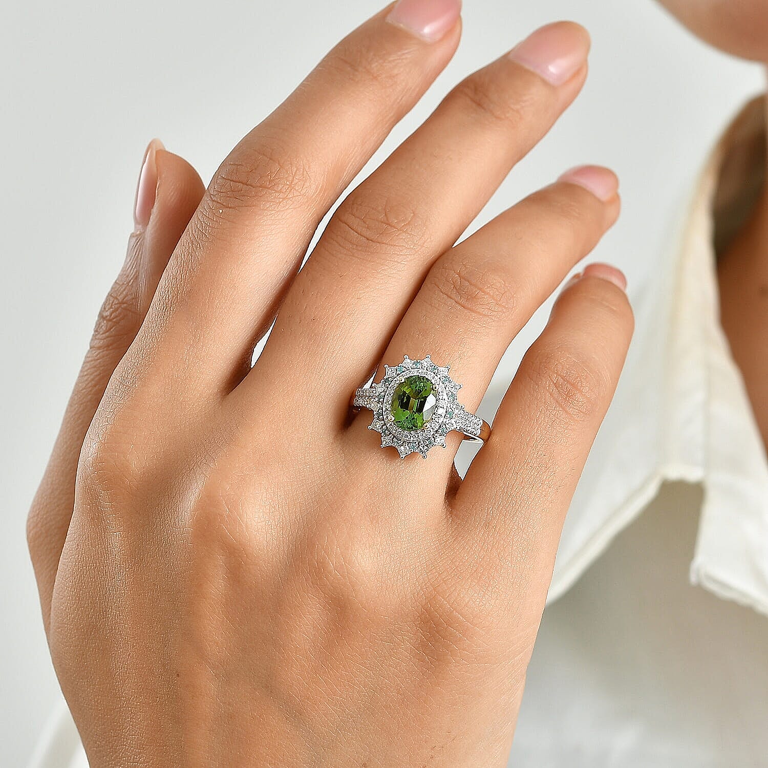 Luxoro AAA Sapo Green Tourmaline, Paraiba Tourmaline and Diamond I2 2.65 ctw Midnight Starburst Ring in 10K Yellow Gold (Size  5.0)