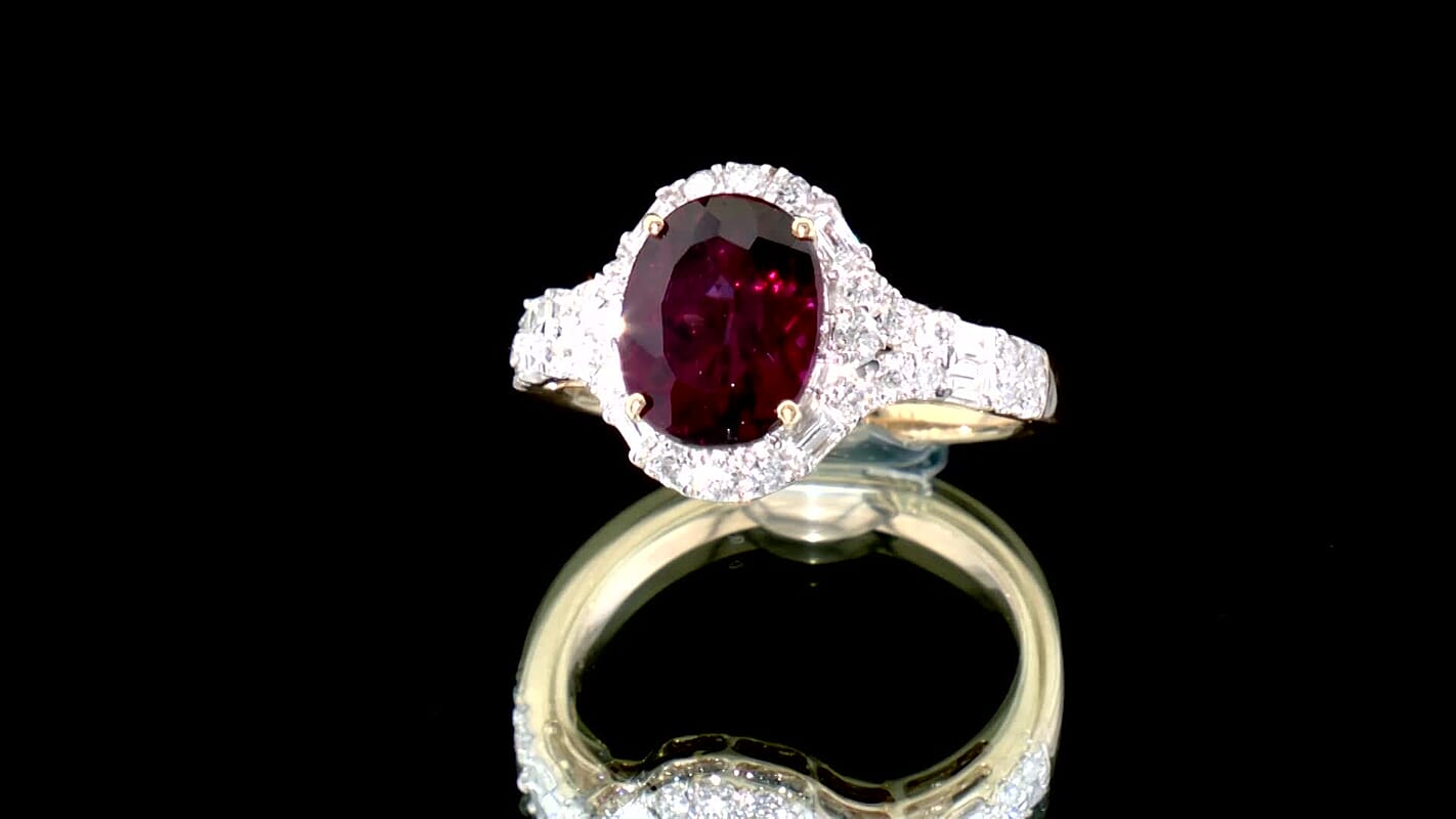 Certified & Appraised 10K Yellow Gold AAA Usambara Color Change Garnet, Luxuriant Lab Grown Diamond (GH, SI) (0.70 cts) Ring (Size 6.0) 4.15 ctw