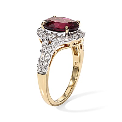 Certified & Appraised AAA Usambara Color Change Garnet and Luxuriant Lab Grown Diamond GH SI 4.15 ctw Ring in 10K Yellow Gold (Size 6.0)