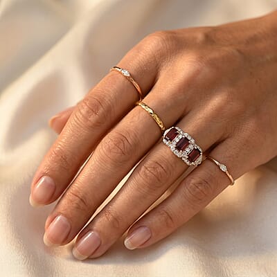 D'Joy Premium Usambara Color Change Garnet and Moissanite 2.65 ctw Ring in 18K Vermeil Rose Gold Over Sterling Silver (Size 6.0)