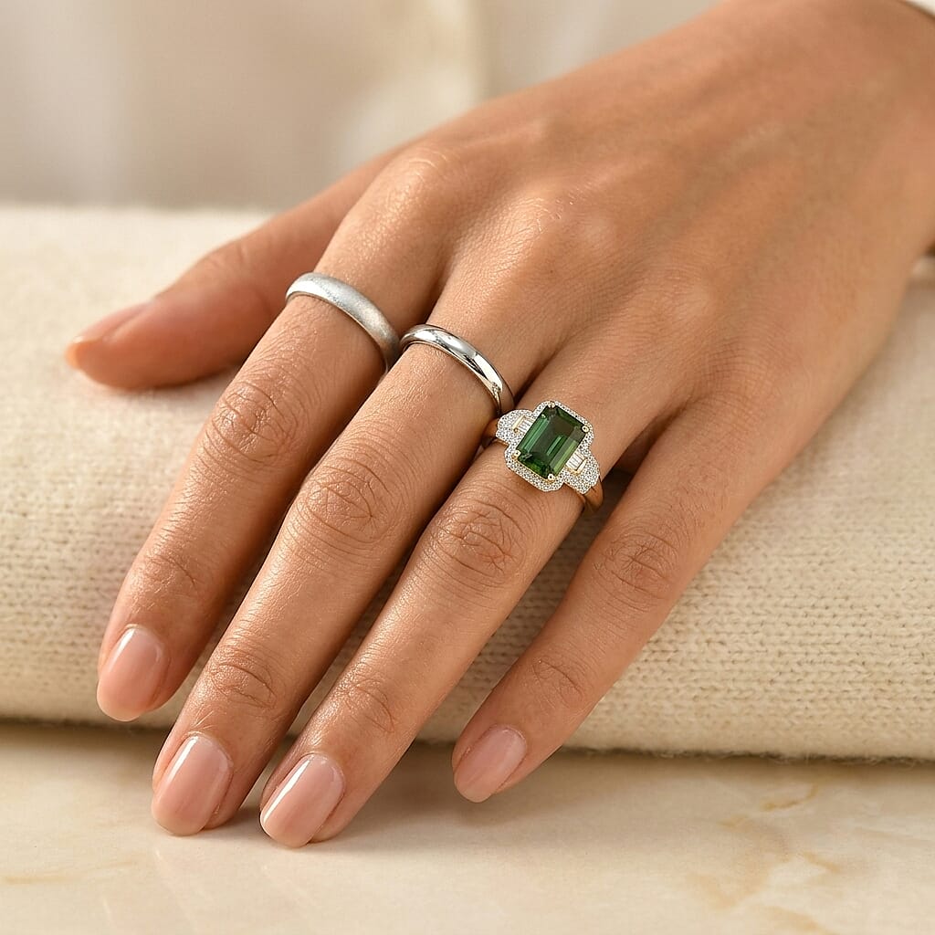 Luxoro AAA Sapo Green Tourmaline and Diamond I2 5.30 ctw Midnight Horizon Ring in 14K Yellow Gold (Size 7.0)