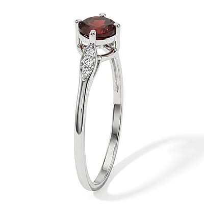 Mozambique Garnet and Simulated Diamond 0.90 ctw Ring in Sterling Silver (Size 7.0)