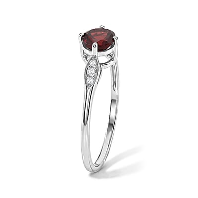 Mozambique Garnet and Simulated Diamond 0.90 ctw Ring in Sterling Silver (Size 8.0)