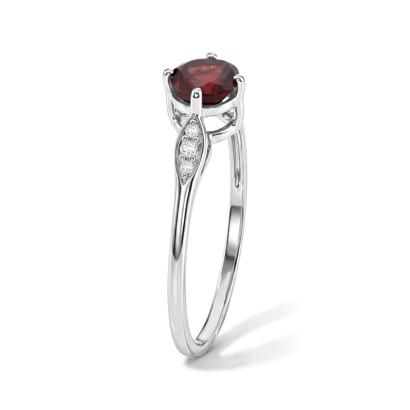 Mozambique Garnet and Simulated Diamond 0.90 ctw Ring in Sterling Silver (Size 8.0)