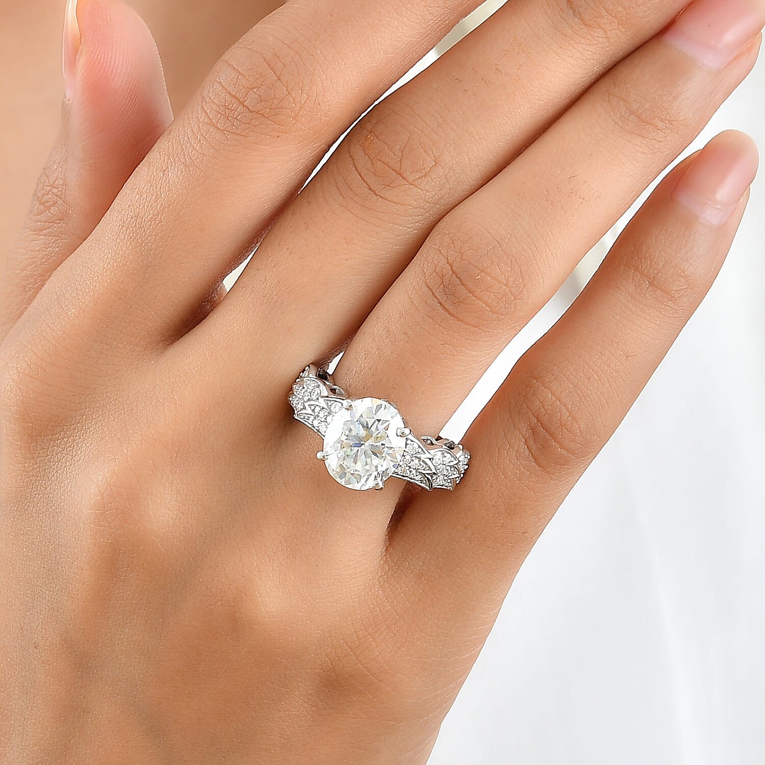 D'Joy Moissanite 5.50 ctw Ring in Rhodium Over Sterling Silver (Size 7.0)