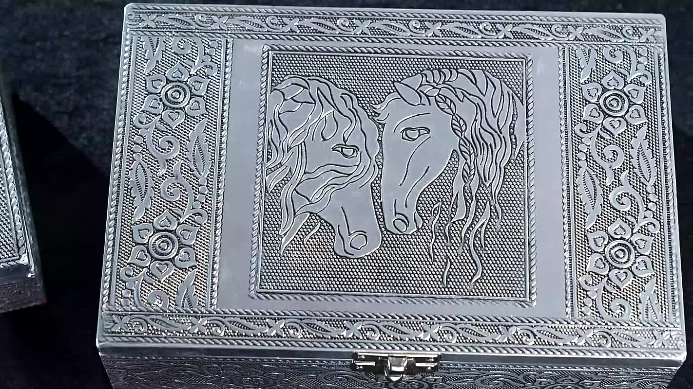 "Horse Embossed Aluminium Oxidized Set of x Nesting Storage Boxes Size : 7.8x5.3x2.75 inch 6.5x4x1.5 inch"