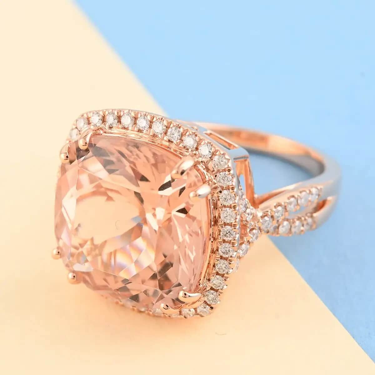 Certified & Appraised Iliana 18K Rose Gold Certified and Appraised AAA Marropino Morganite and G-H SI Diamond Halo Ring (Size 6.0) 6.40 Grams 10.85 ctw image number 1