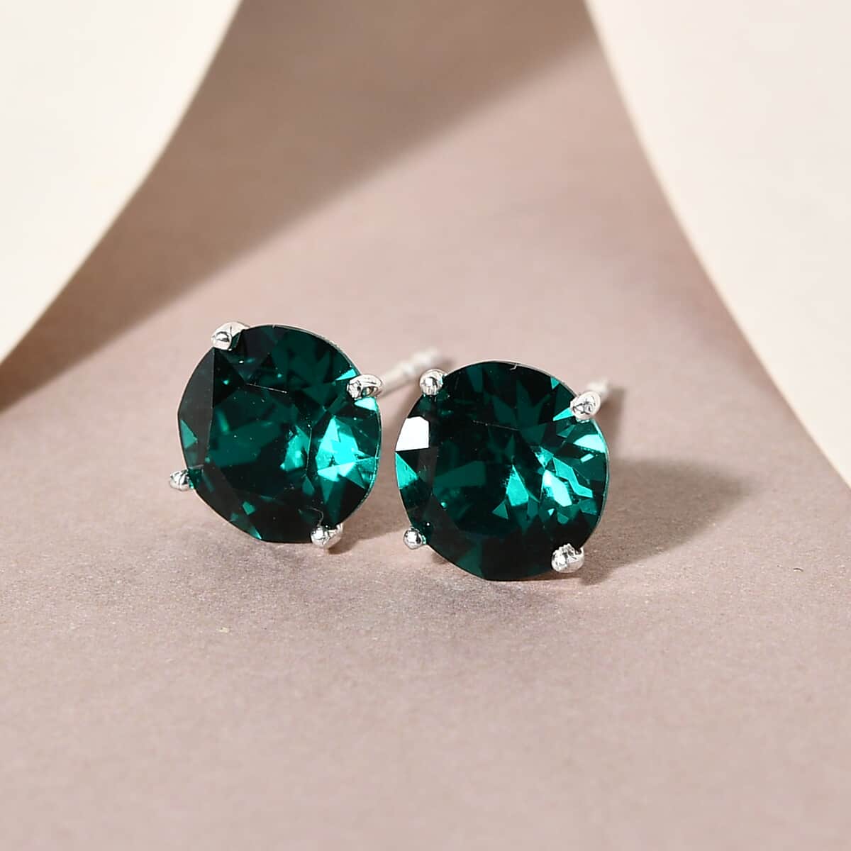 Emerald Color Crystal Solitaire Stud Earrings in Sterling Silver image number 1