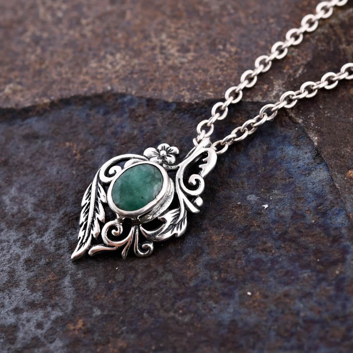 Bali Legacy Socoto Emerald Pendant in Sterling Silver 1.50 ctw image number 1