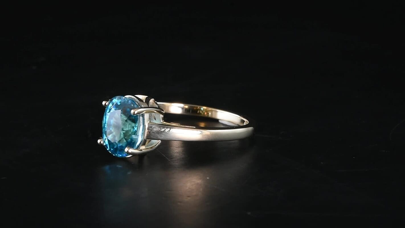 Luxoro 10K Yellow Gold AAAA Cambodian Blue Zircon Ring (Size 6.0) 4.50 ctw