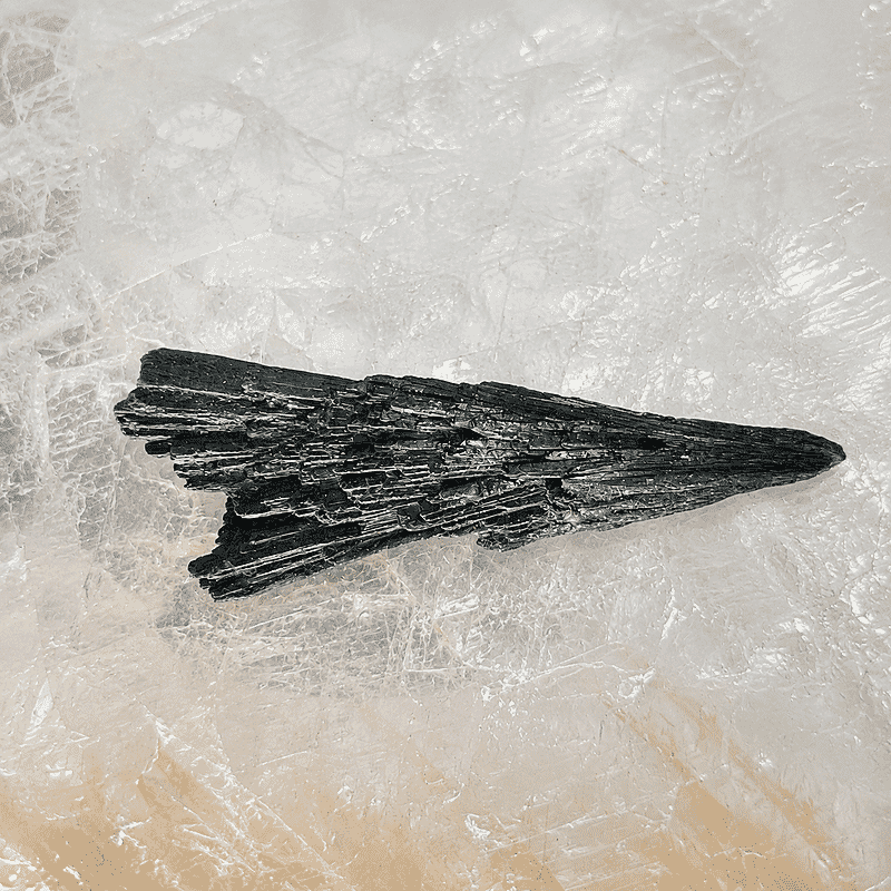 Natural Black Kyanite Spear 1-2 Approx 35Ctw