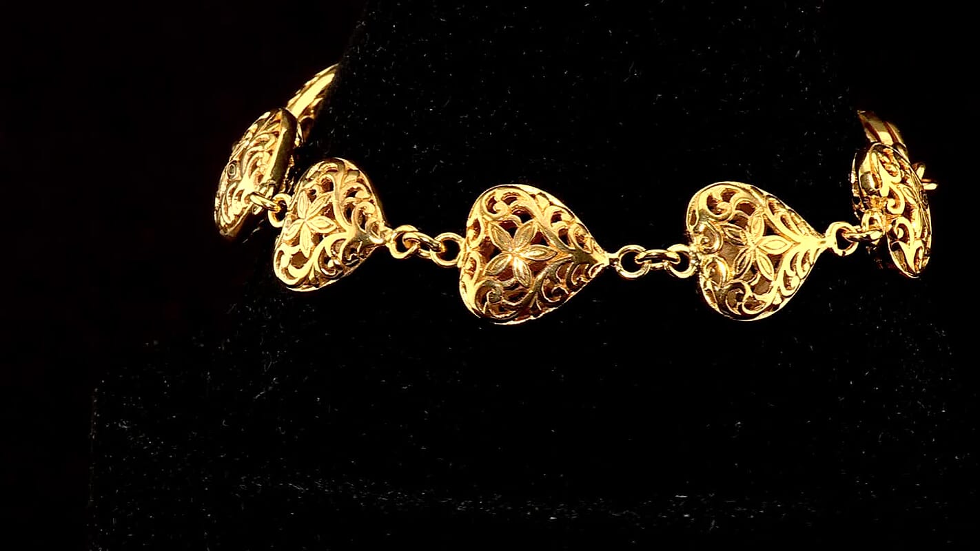 D''Joy Passport to Turkey Filigree Heart Bracelet in 22K Yellow Gold Over Sterling Silver (8.00 In) 16.70 Grams