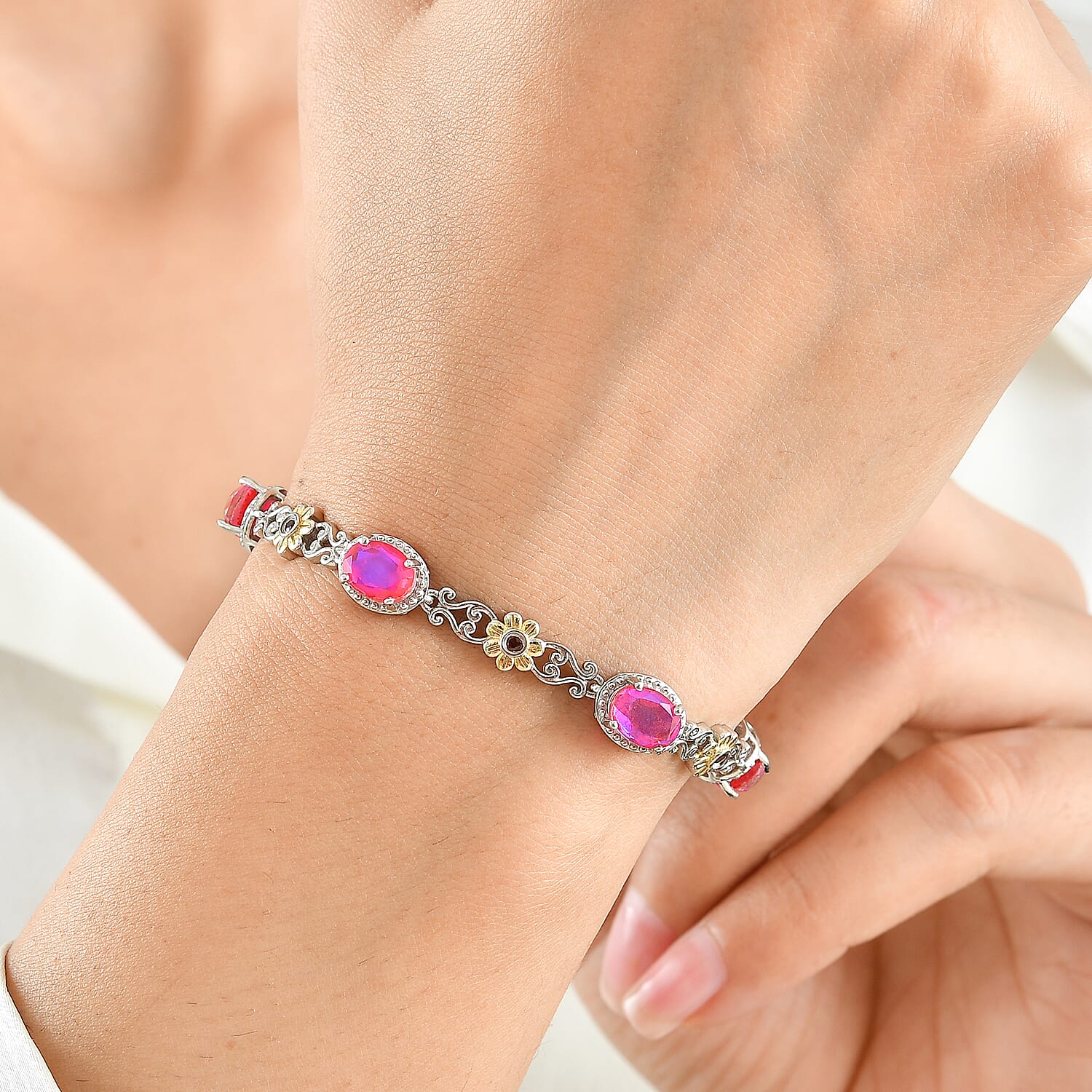 EverTrue Volcanic Triplet Quartz and Mozambique Garnet 10.10 ctw Motif Linked Bracelet in 18K YG Plated and Platinum Bond (8.00 In)