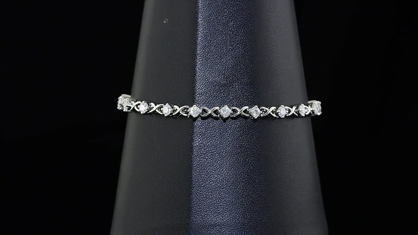 EverTrue Moissanite 2.30 ctw Bracelet in Platinum Bond (7.25 In)
