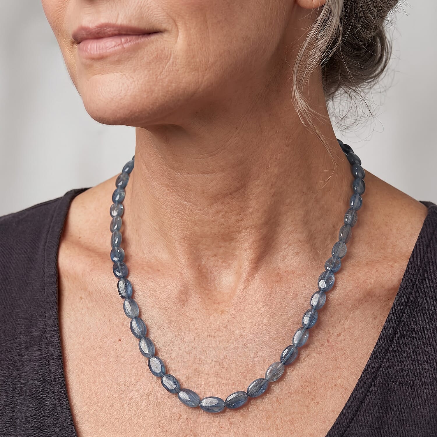 D'Joy Mint Kyanite 124.00 ctw Oval Beaded Necklace (18 Inches) in Rhodium Over Sterling Silver