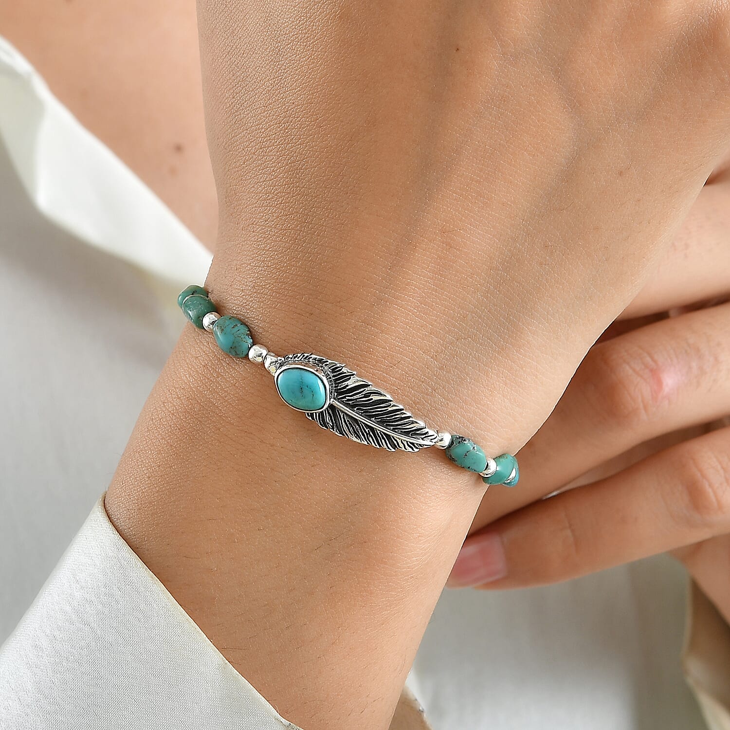 D'Joy Artisan Crafted Blue Turquoise 78.70 ctw Bracelet in Sterling Silver (7.25 In)