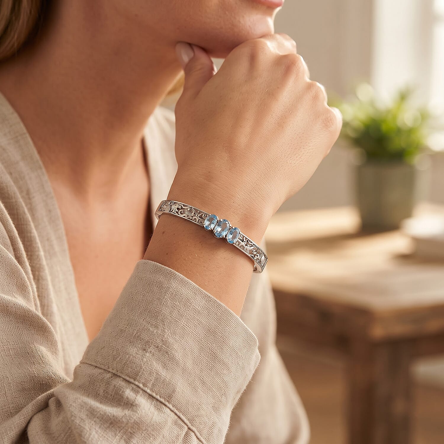 EverTrue Premium Swiss Blue Topaz 3.40 ctw Sea Whisper Bangle Bracelet in Stainless Steel (7.25 In)