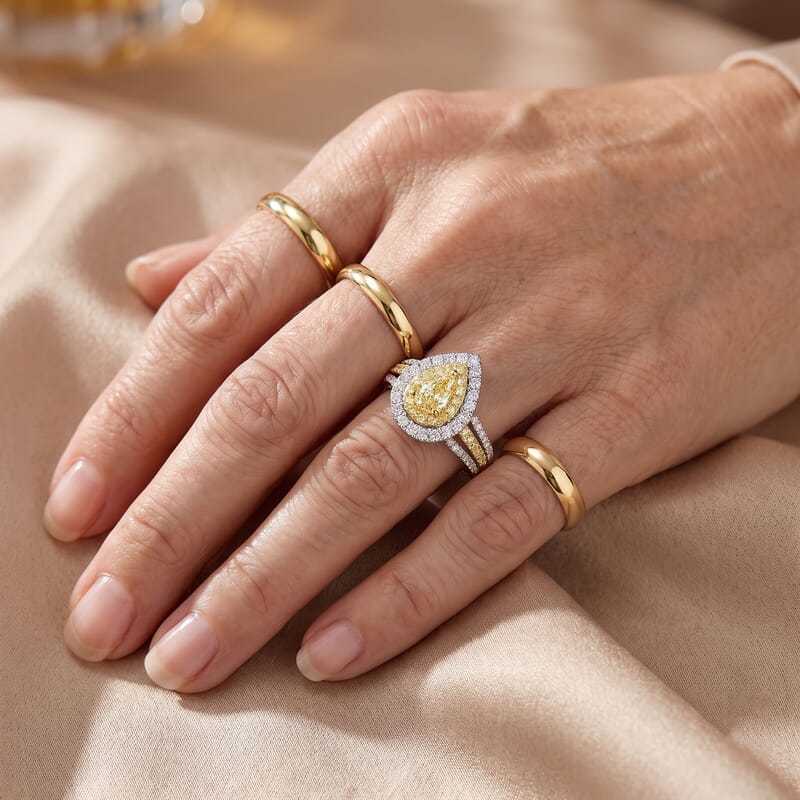 Modani Yellow and White Diamond G SI2 1.28 ctw Ring in 14K Yellow Gold (Size 6.0)
