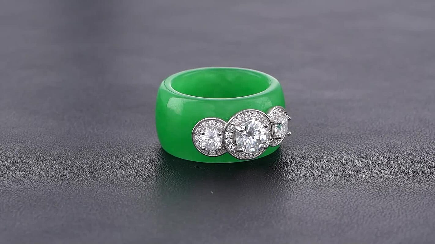 D''Joy Moissanite, Green Jade Band Ring in Rhodium Over Sterling Silver (Size 10.0) 36.50 ctw