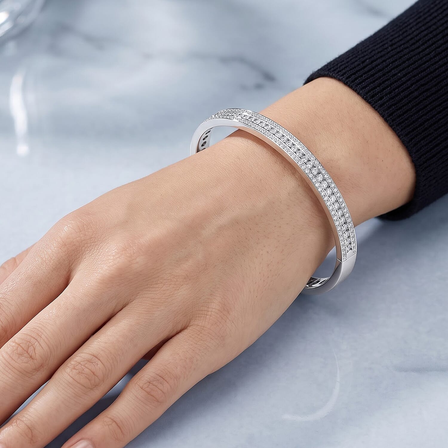 Diamond 2.00 ctw Bangle Bracelet in Sterling Silver (6.50 In)