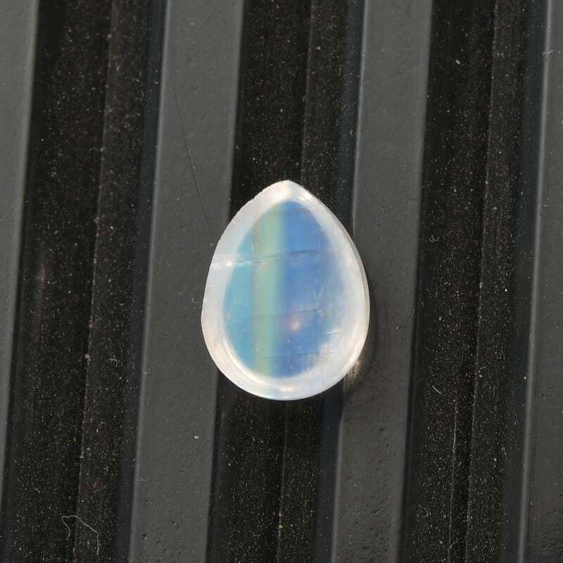 AA Rainbow Moonstone (Pear 9x7 mm) 1.73 ctw