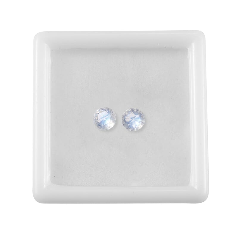AA Rainbow Moonstone (Rnd 5 mm) 1.07 ctw