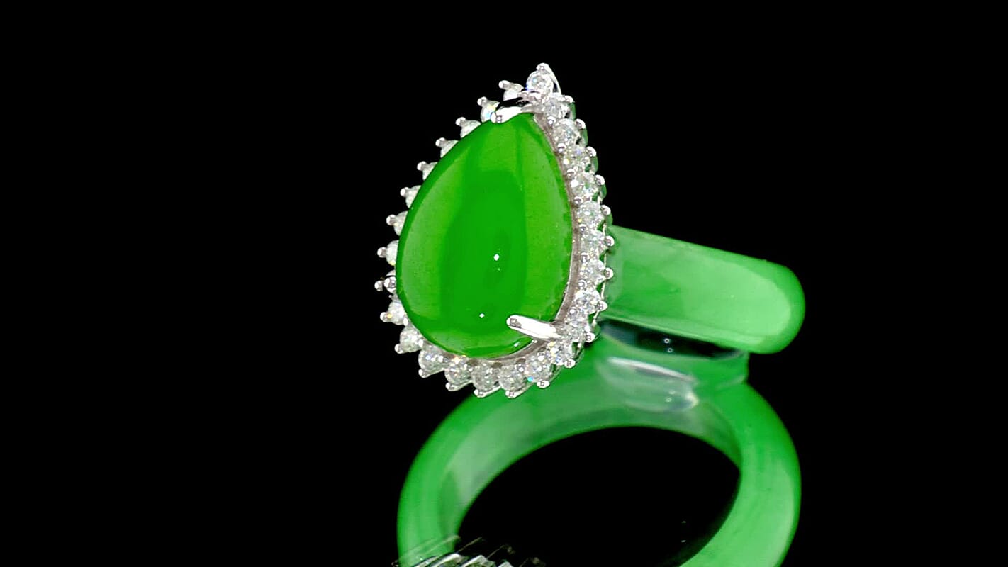 D''Joy Green Jade (D) and Moissanite 21.25 ctw Ring in Rhodium Over Sterling Silver (Size 10.0)