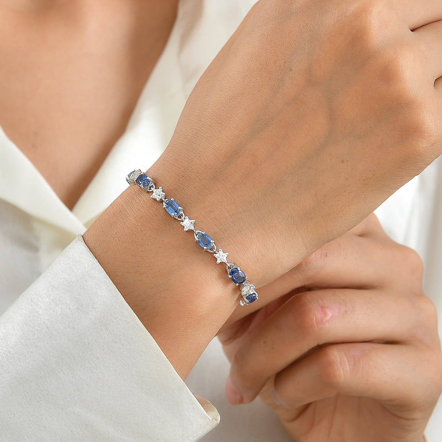 GP Premium Kashmir Kyanite and Moissanite 10.60 ctw Bracelet in Rhodium Over Sterling Silver (7.25 In)