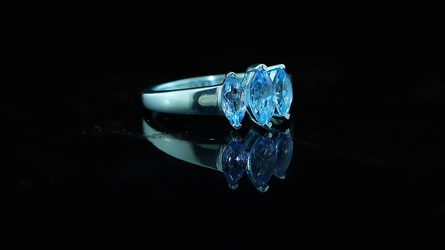 D''Joy Swiss Blue Topaz 1.50 ctw 3 Stone Ring in Blue E-coat Sterling Silver (Size 8.0)