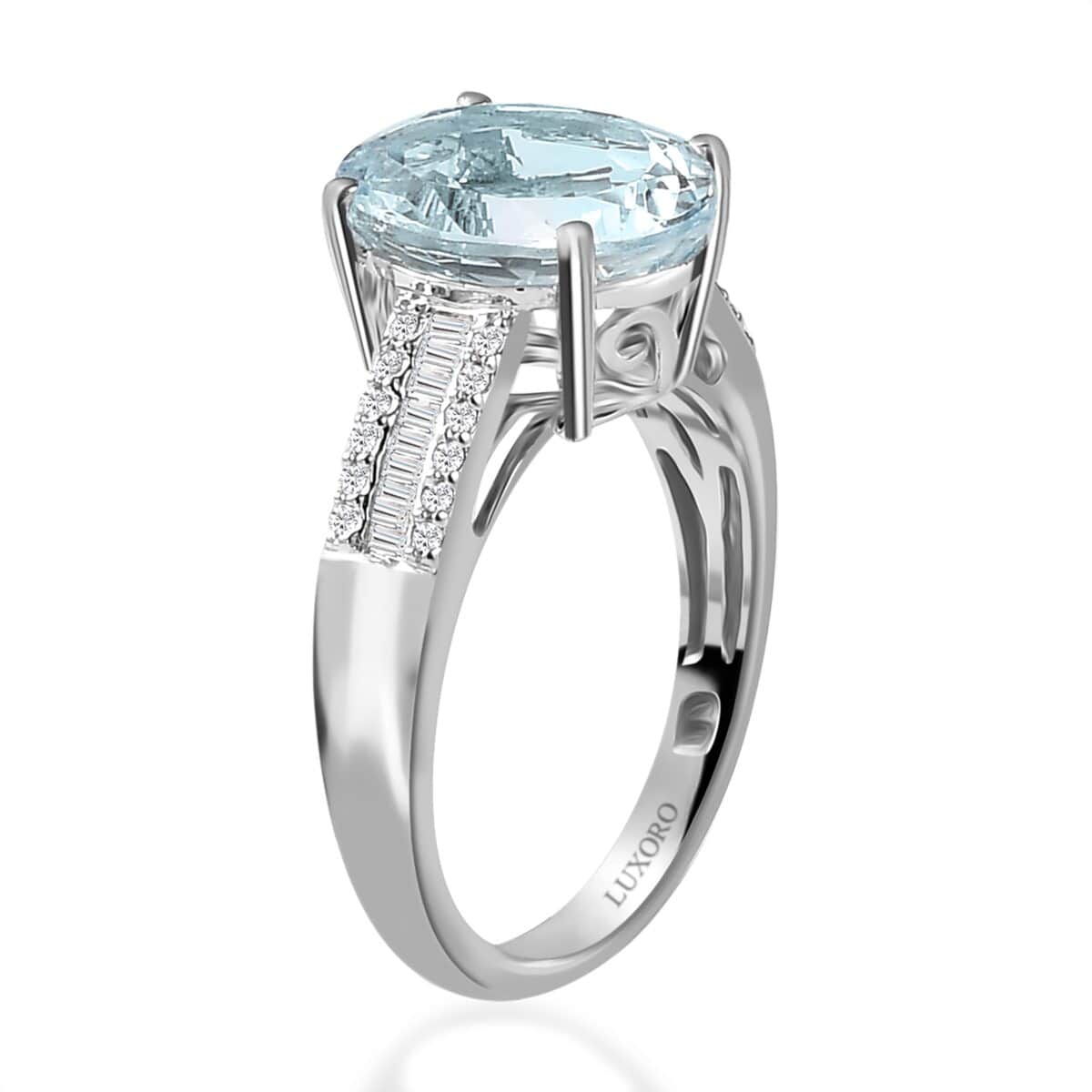 Luxoro 10K White Gold Premium Mangoro Aquamarine and Diamond Ring (Size 10.0) 3.40 ctw image number 3