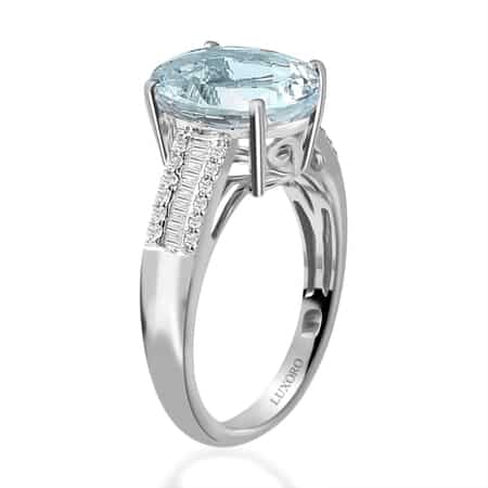 Luxoro 10K White Gold Premium Mangoro Aquamarine and Diamond Ring (Size 8.0) 3.40 ctw image number 3