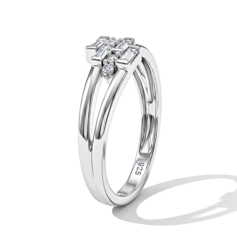 Clarte Rayon Collection Moissanite 0.30 ctw Ring in Sterling Silver (Size 6.0)
