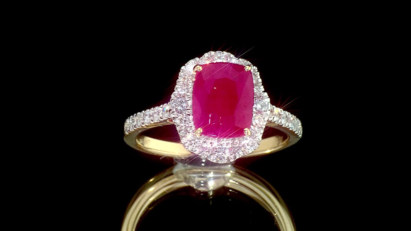 Certified & Appraised 10K Yellow Gold AAA Taveta Ruby, Luxuriant Lab Grown Diamond (G-H, SI) Ring (Size 10.0) 4.00 ctw