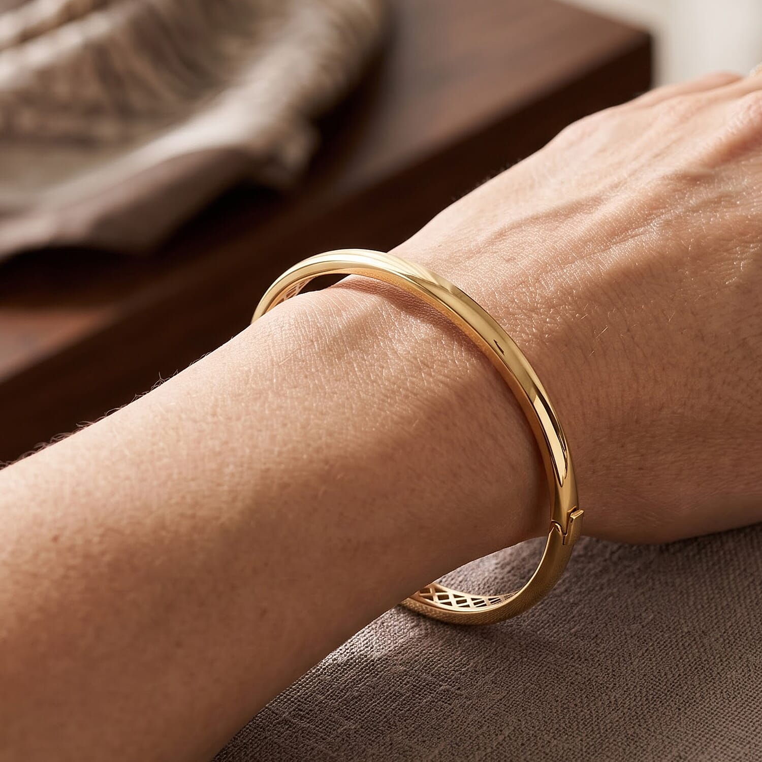 EverTrue Slim Golden Bangle Bracelet in 18K YG Plated (6.50 In)