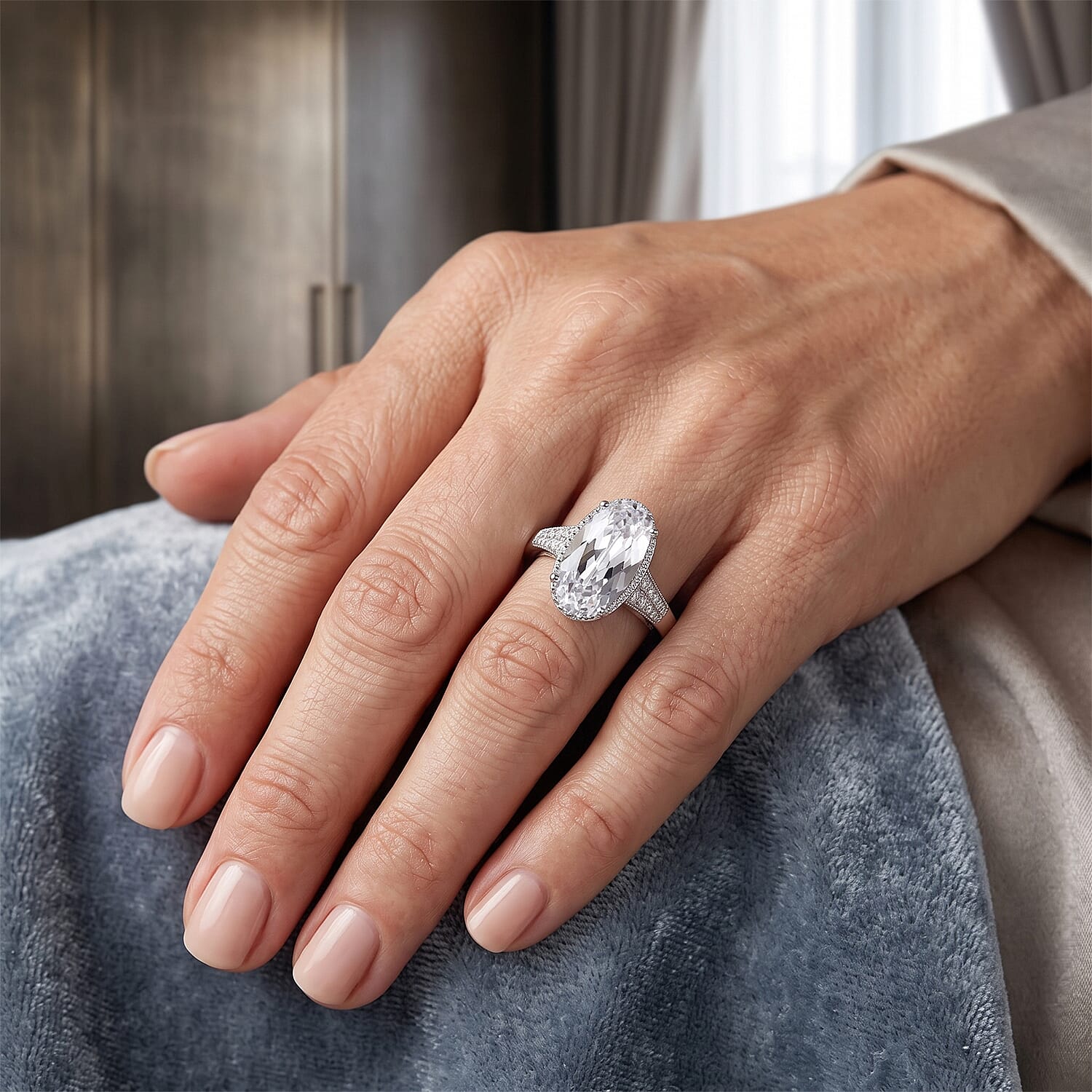 EverTrue Lab Created White Sapphire 7.25 ctw Colors of Light Ring in Platinum Bond (Size 5.0)