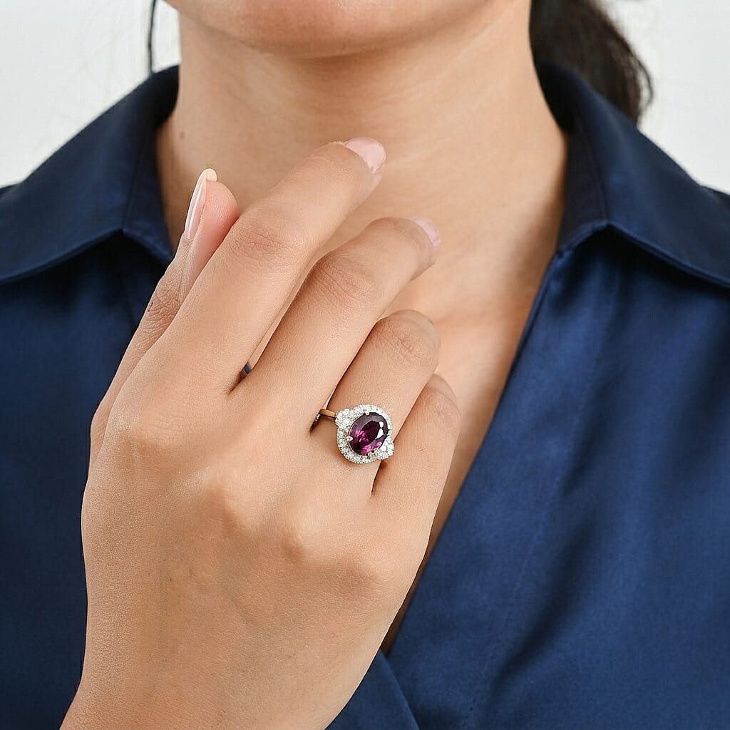 Certified and Appraised Luxoro AAA Radiant Ember Garnet and Diamond (I2) 3.45 ctw Ring in 10K Yellow Gold (Size 6.0)