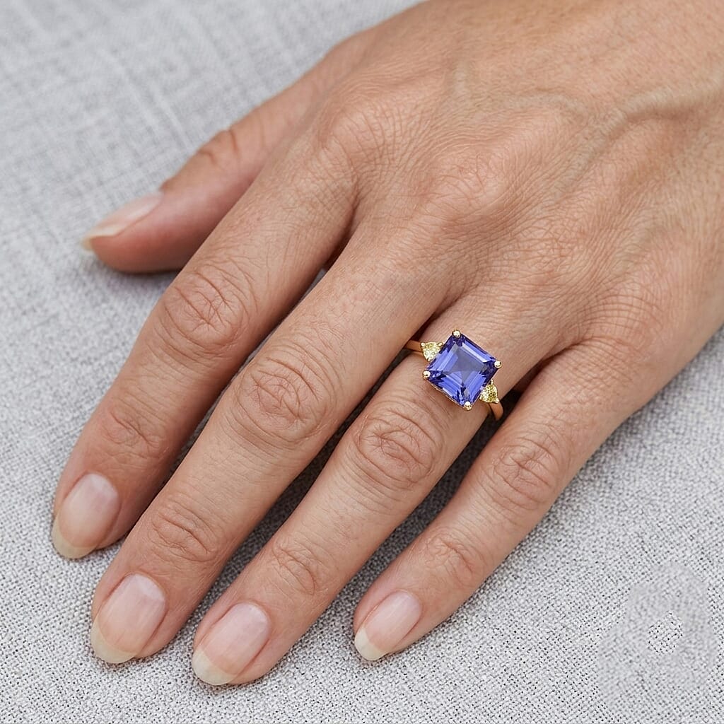 Premium Tanzanite and Luxuriant Lab Grown Yellow Diamond EF VS 2.60 ctw Ring in 10K Yellow Gold (Size 7.0)