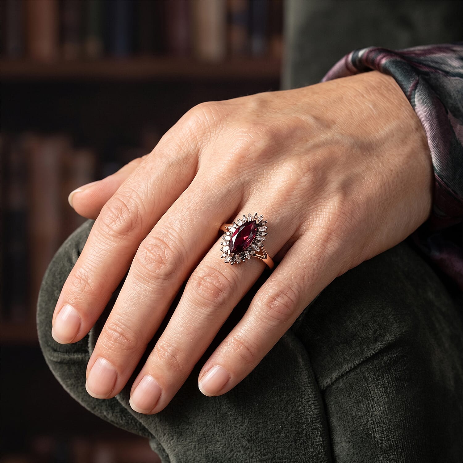 D'Joy Premium Tanzanian Wine Garnet, Natural Champagne and White Diamond (0.22 cts) Ring in 18K Vermeil RG Over Sterling Silver (Size 5.0) 1.15 ctw