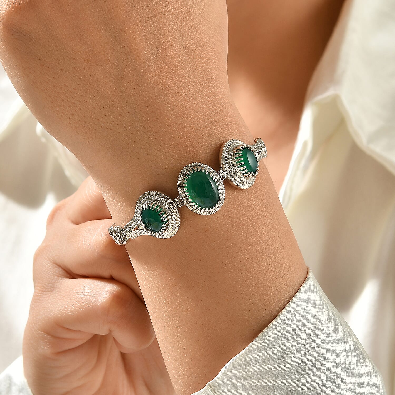 EverTrue Premium Verde Onyx 13.65 ctw Hand Crafted Bracelet in Platinum Bond (7.25 In)