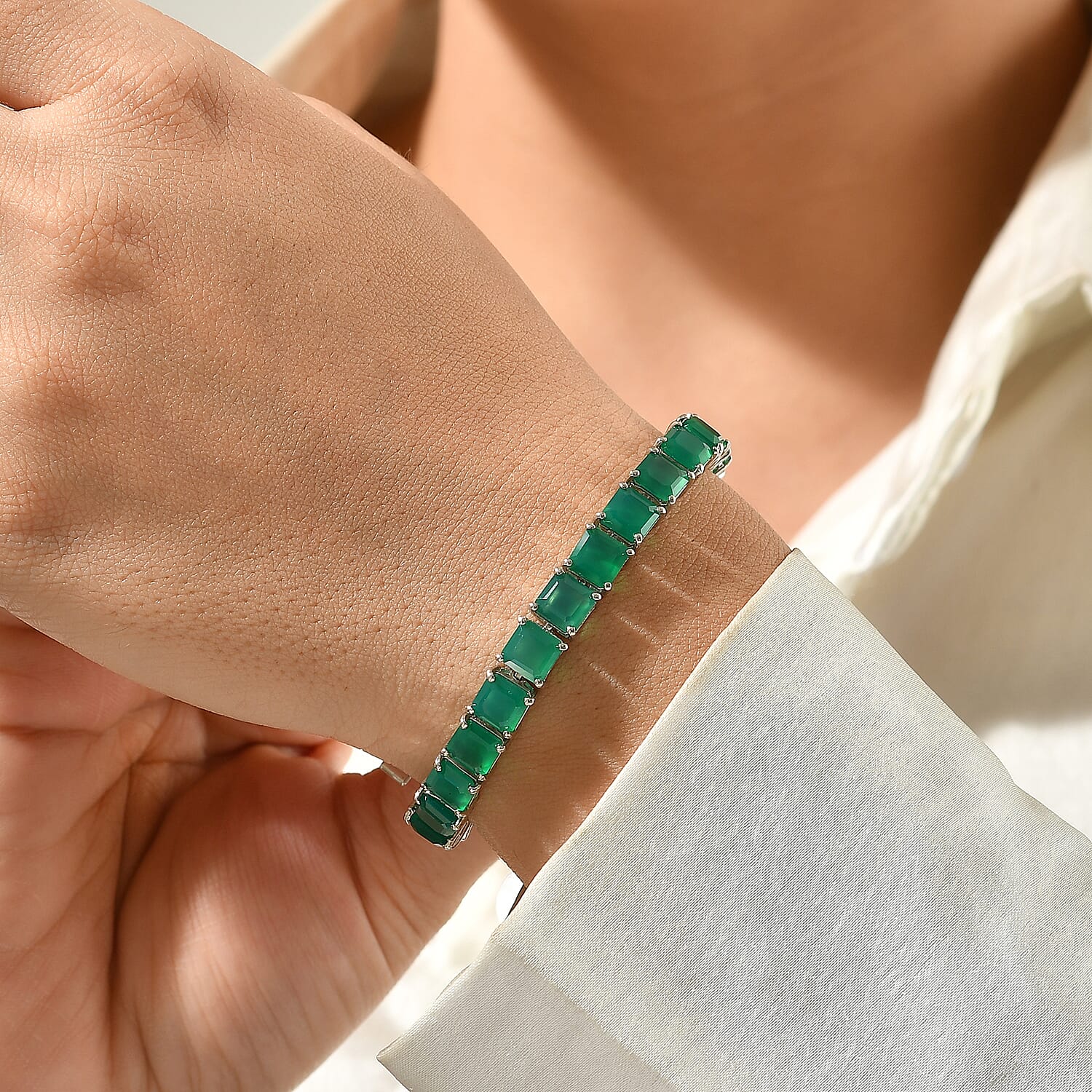 EverTrue Green Onyx 23.00 ctw Tennis Bracelet in Platinum Bond (6.50 In)